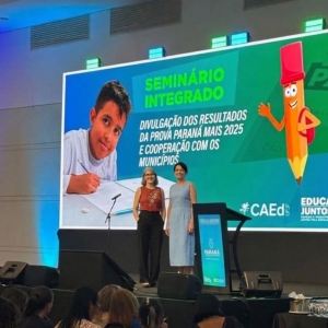 Professora Ruth dos Reis Juwer e pela assessora pedagógica Leila Cristina Daronch Adams.